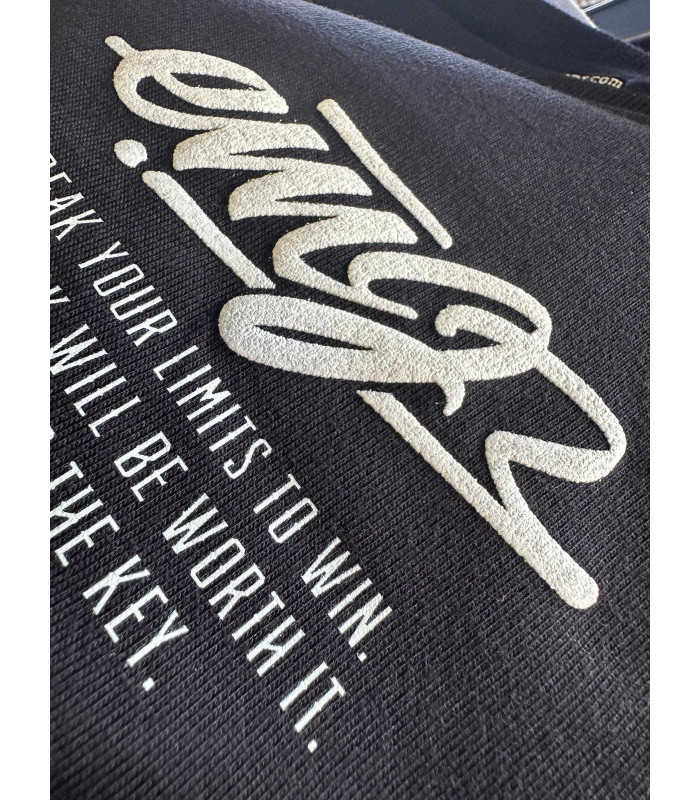 Oversize Break Your Limits Black